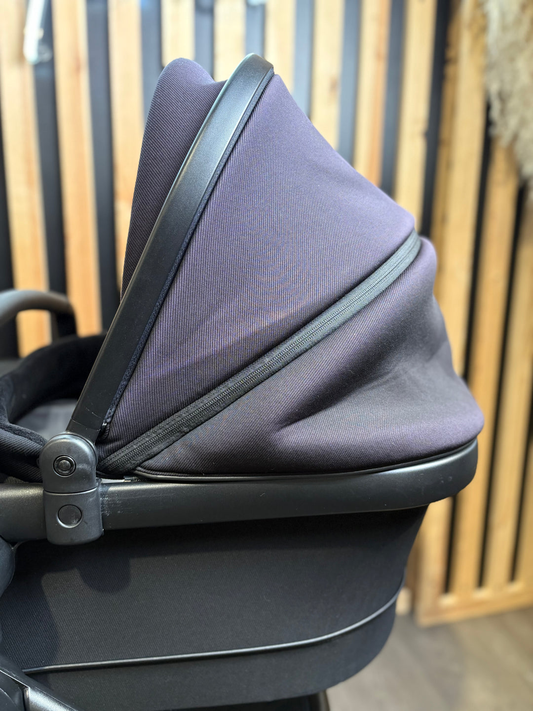 PRE LOVED iCandy Peach 7 Travel System - Jet/Black