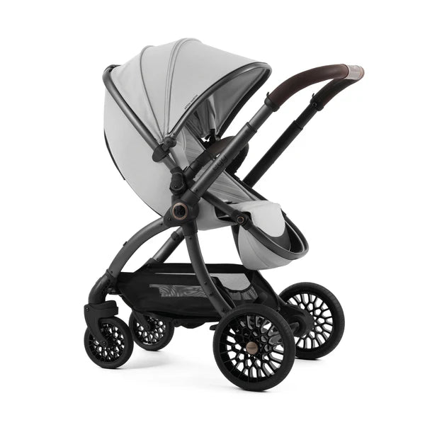 Aston Martin egg3® Luxury Travel System – Soft Grey