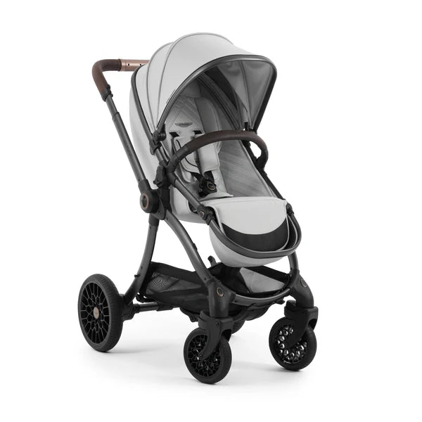 Aston Martin egg3® Luxury Travel System – Soft Grey