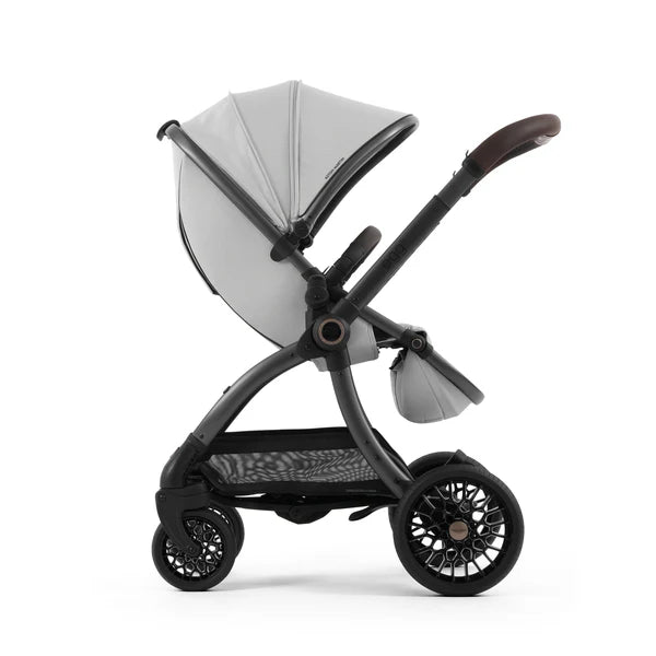 Aston Martin egg3® Luxury Travel System – Soft Grey