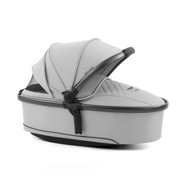 Aston Martin egg3® Luxury Travel System – Soft Grey