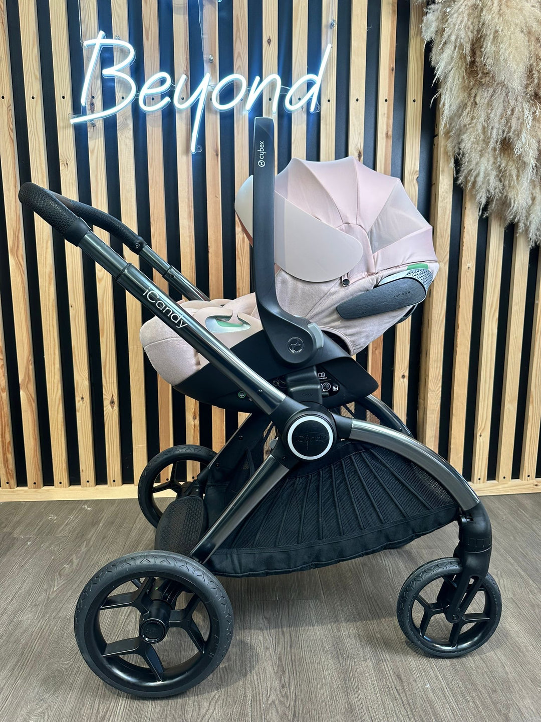 PRE LOVED iCandy Core Travel System - Light Moss
