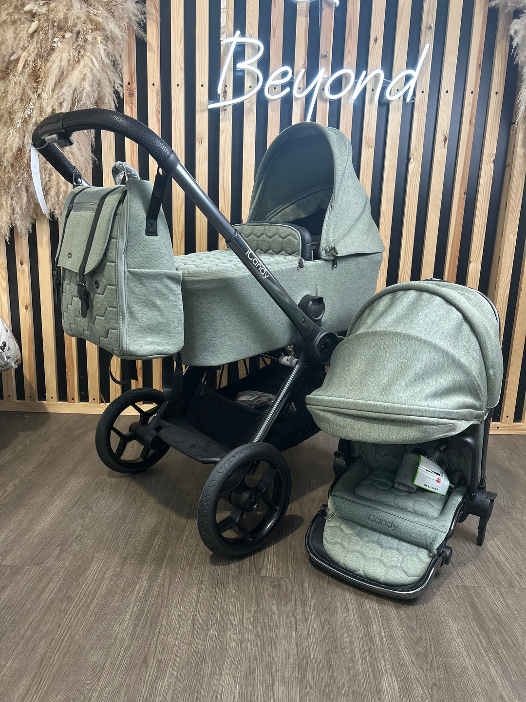 EX DISPLAY iCandy Core Light Moss Travel System Bundle