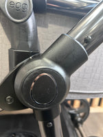 PRE LOVED egg2 Travel System - Jurassic Grey