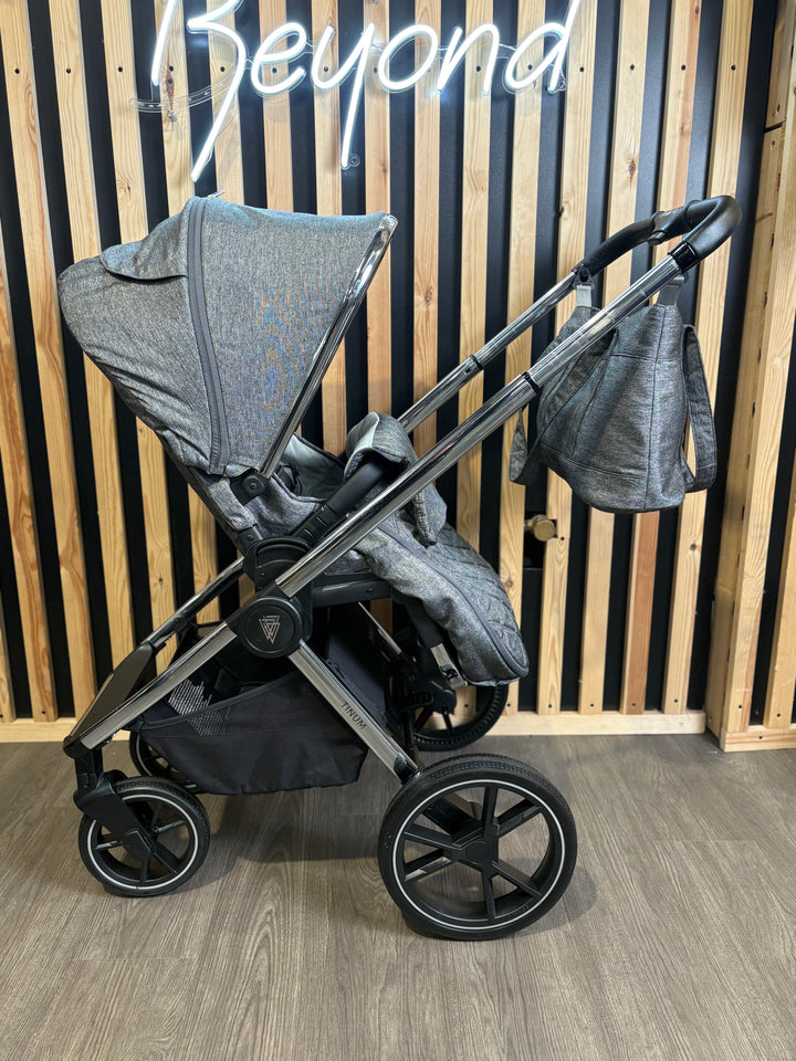 PRE LOVED Venicci Tinum 2.0 Travel System - Rock Graphite