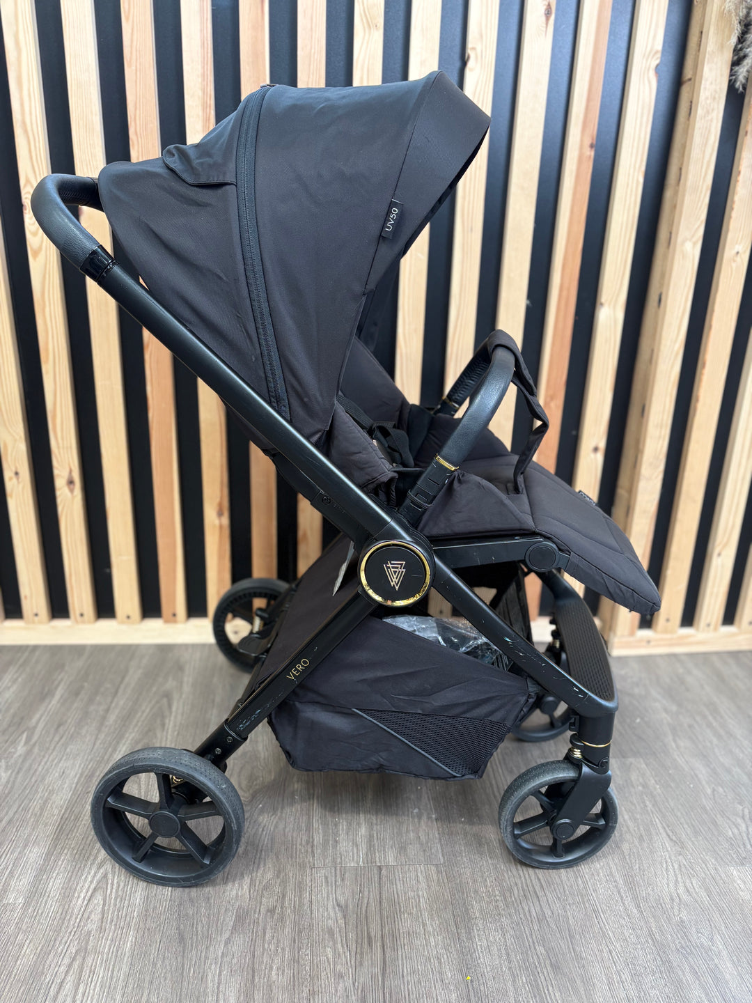 PRE LOVED Venicci Vero Stroller - Noir