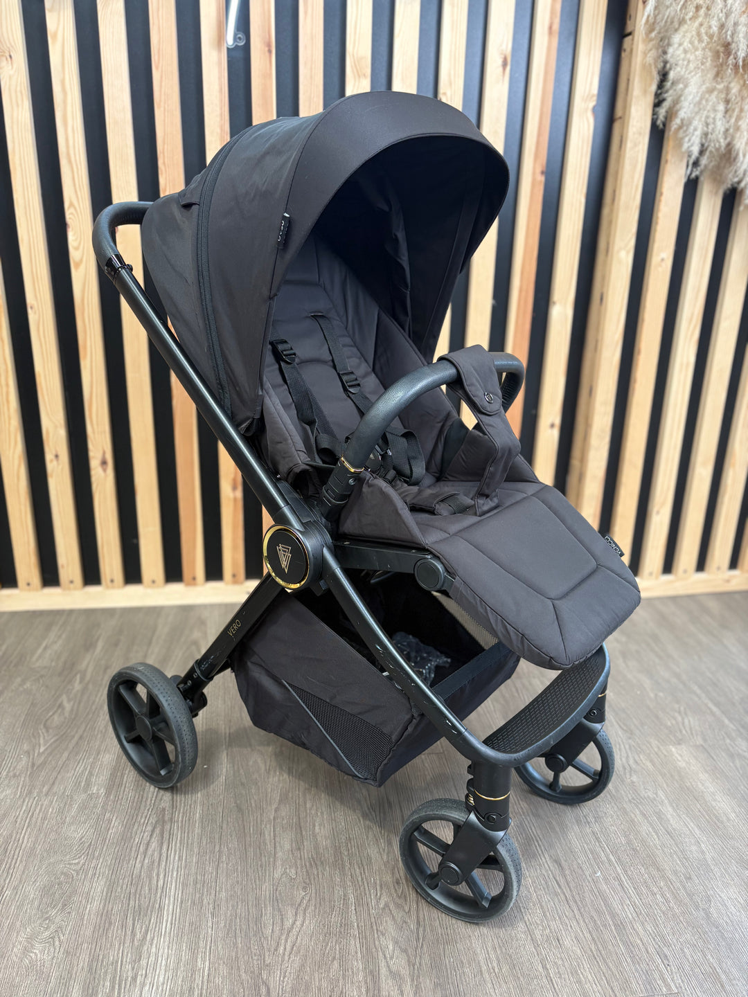 PRE LOVED Venicci Vero Stroller - Noir