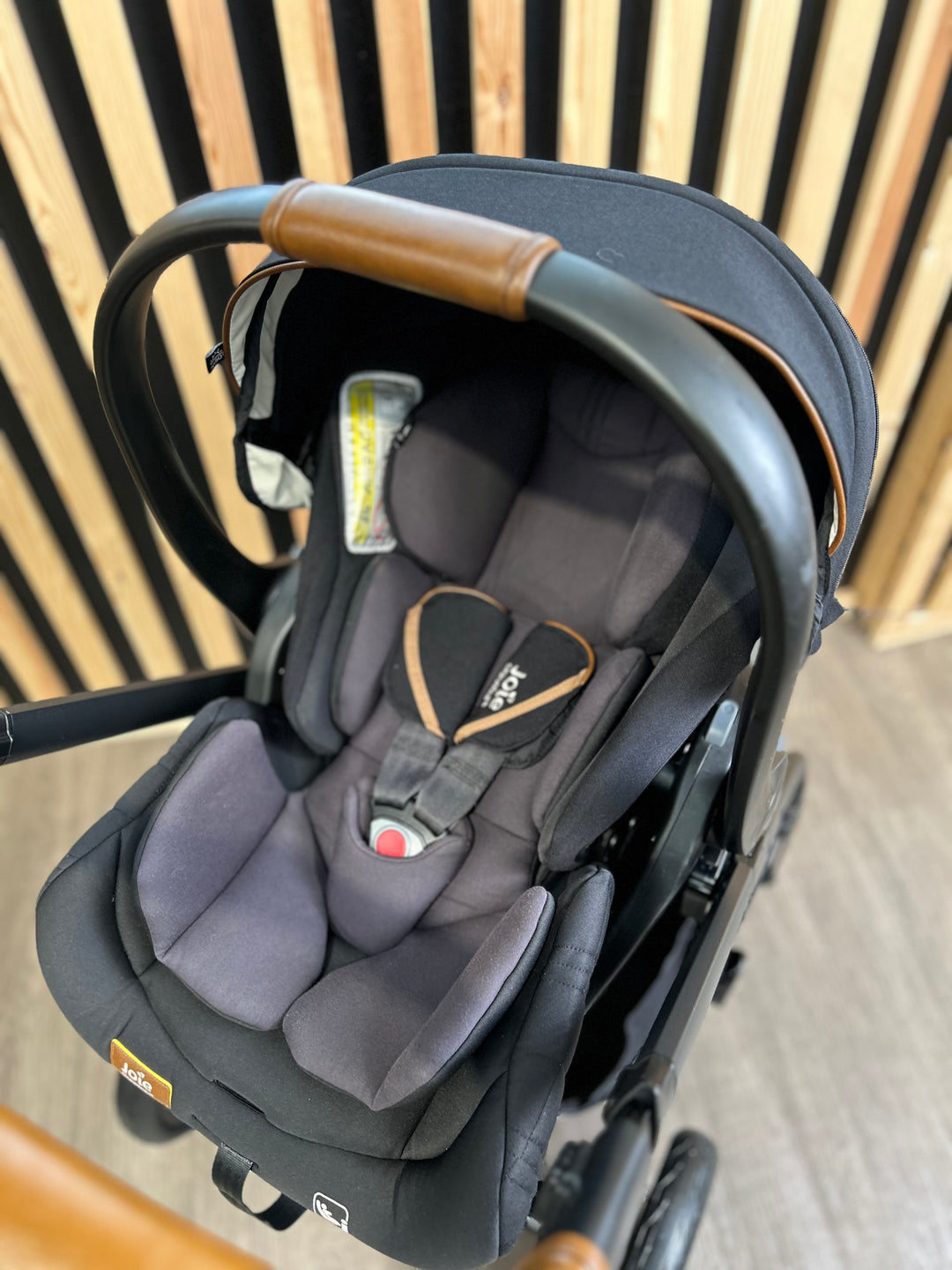 PRE LOVED Nuna Mixx Travel System - Caviar