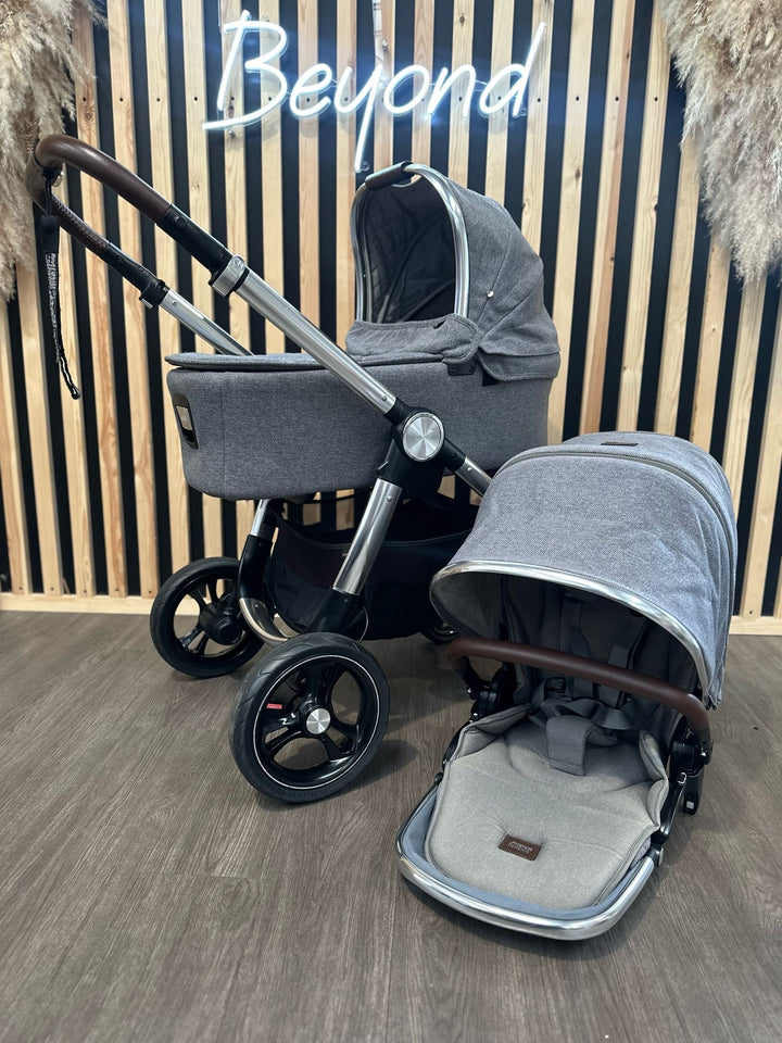 PRE LOVED Mamas & Papas Pram & Pushchair - Grey Twill