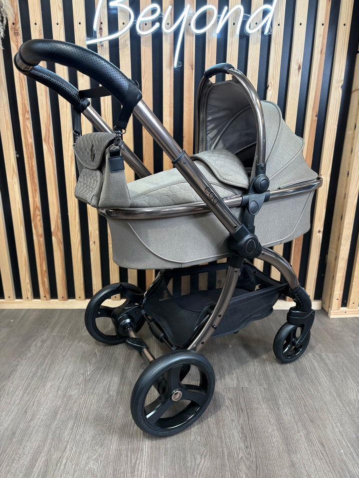 PRE LOVED egg2 Travel System - Mink
