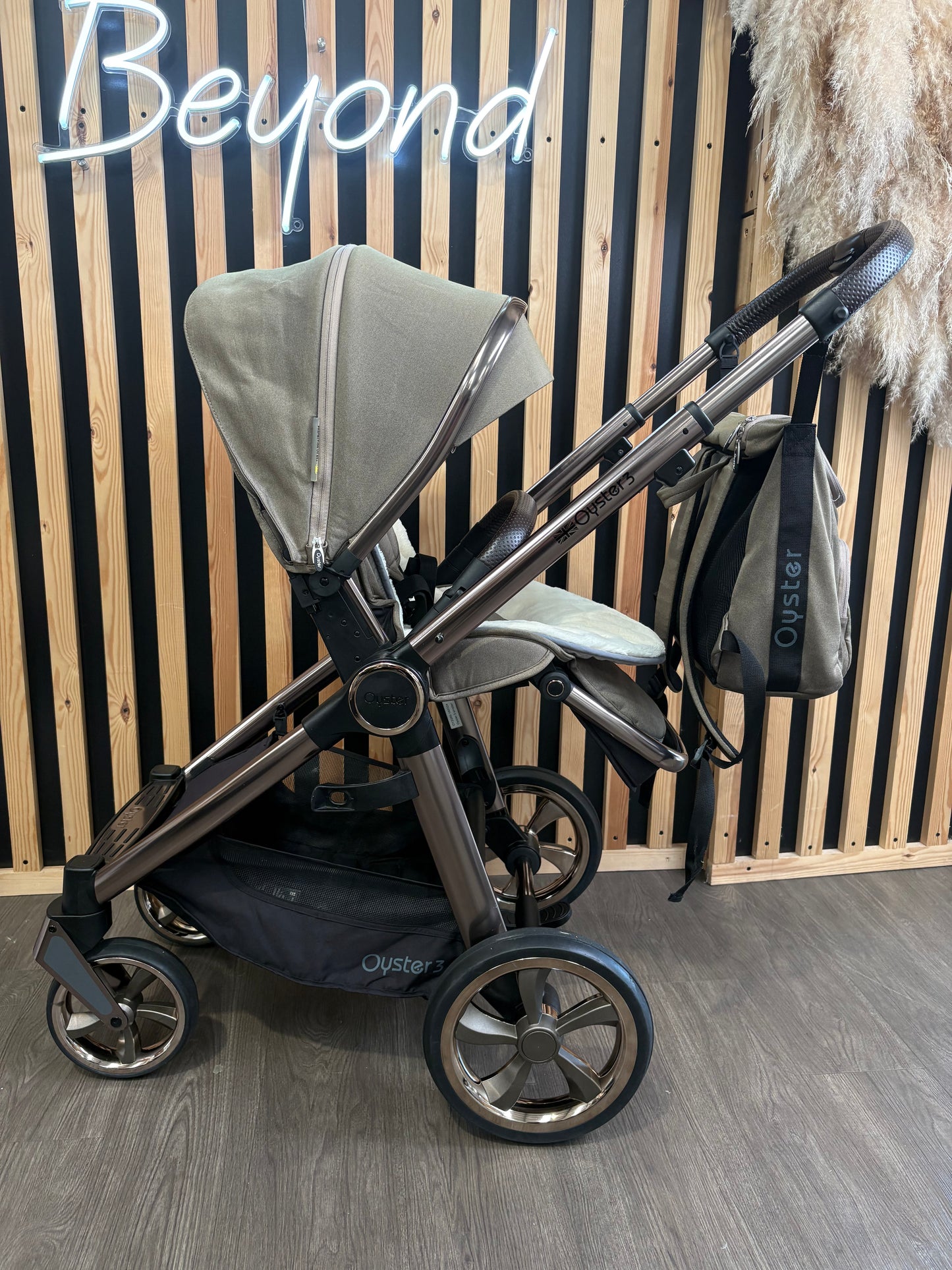 PRE LOVED Babystyle Oyster3 Travel System - Mink