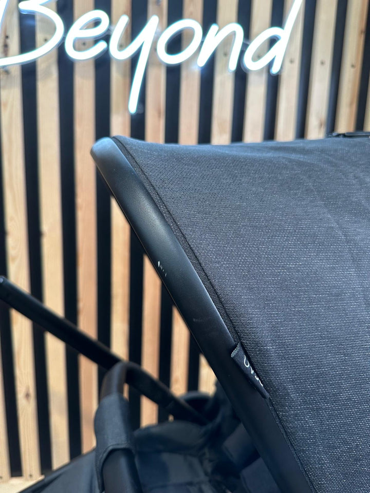 PRE LOVED Venicci Tinum Edge Travel System - Charcoal