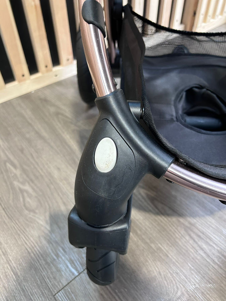 PRE LOVED egg Pram, Pushchair + Accessories - Diamond Black