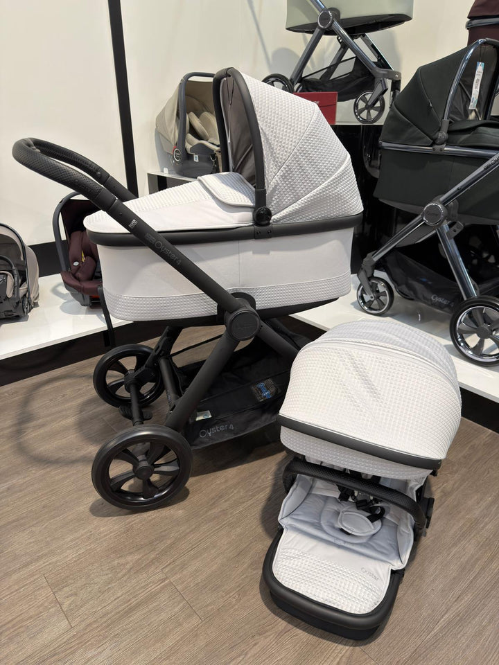 EX DISPLAY Oyster4 Pushchair + Carrycot - Jubilee