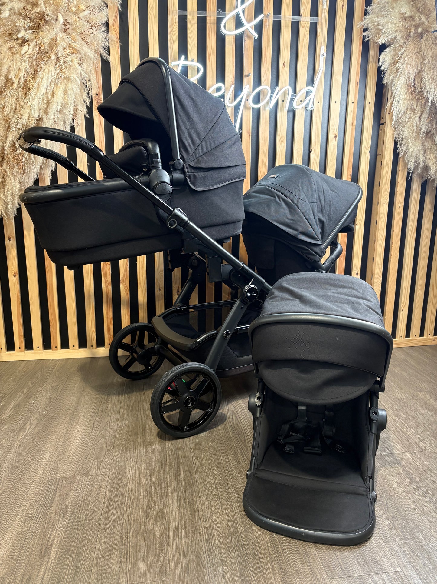 PRE LOVED Silver Cross Wave Double Travel System - Onyx