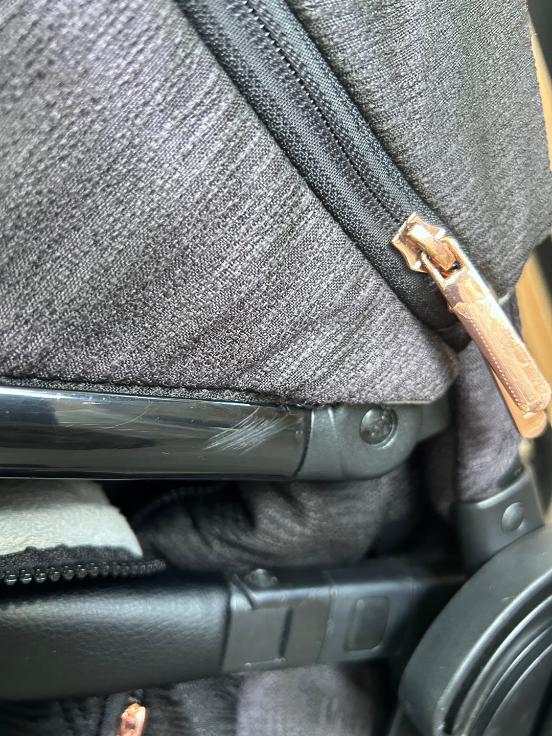 PRE LOVED Venicci Tinum 2.0 2-in-1 Travel System - SE Stylish Black