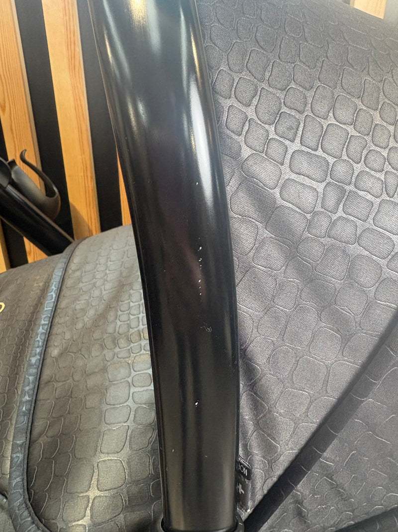 PRE LOVED egg2 Travel System - Jurassic Gold