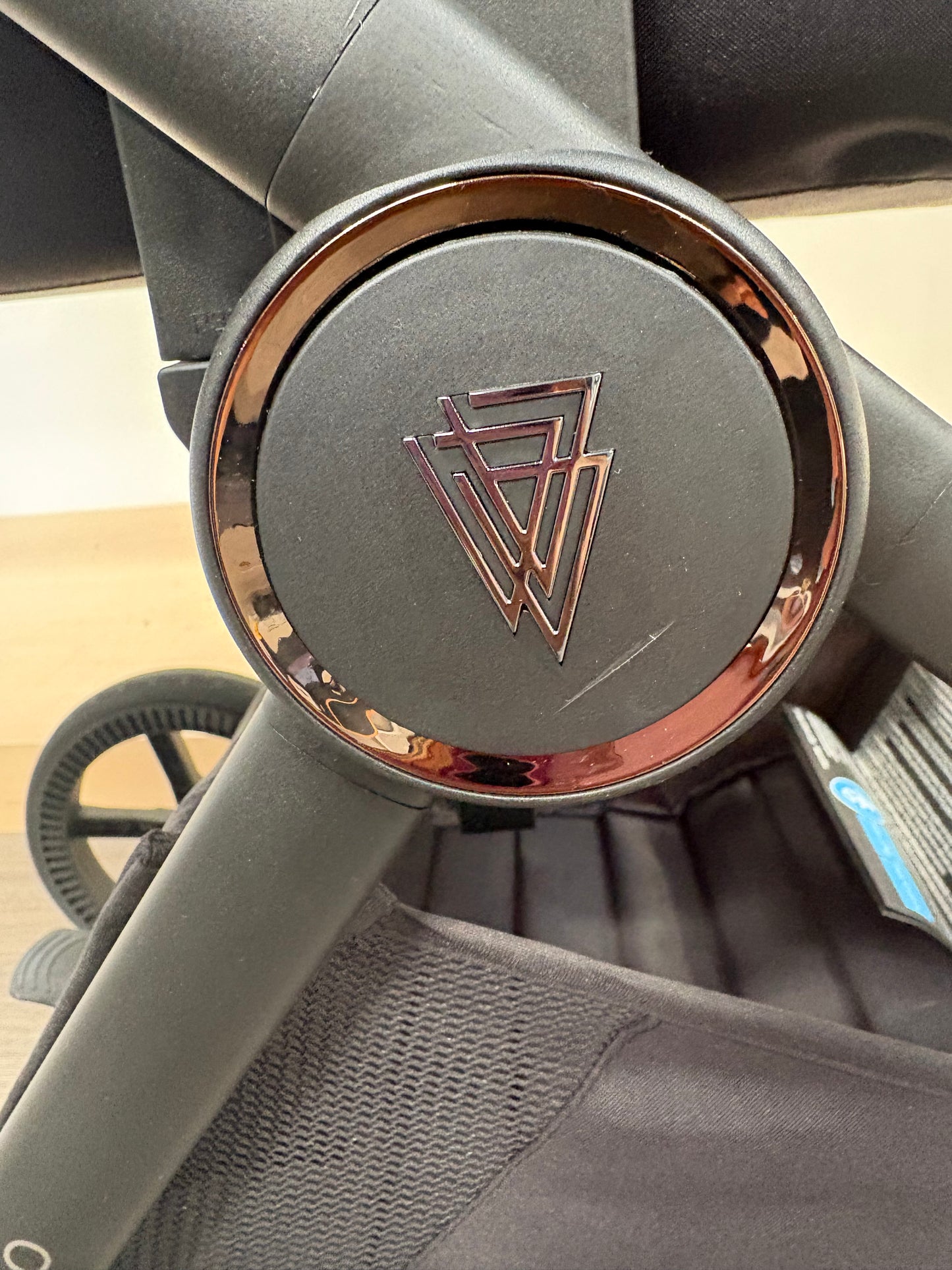 PRE LOVED Venicci Claro 2-in-1 Travel System - Noir