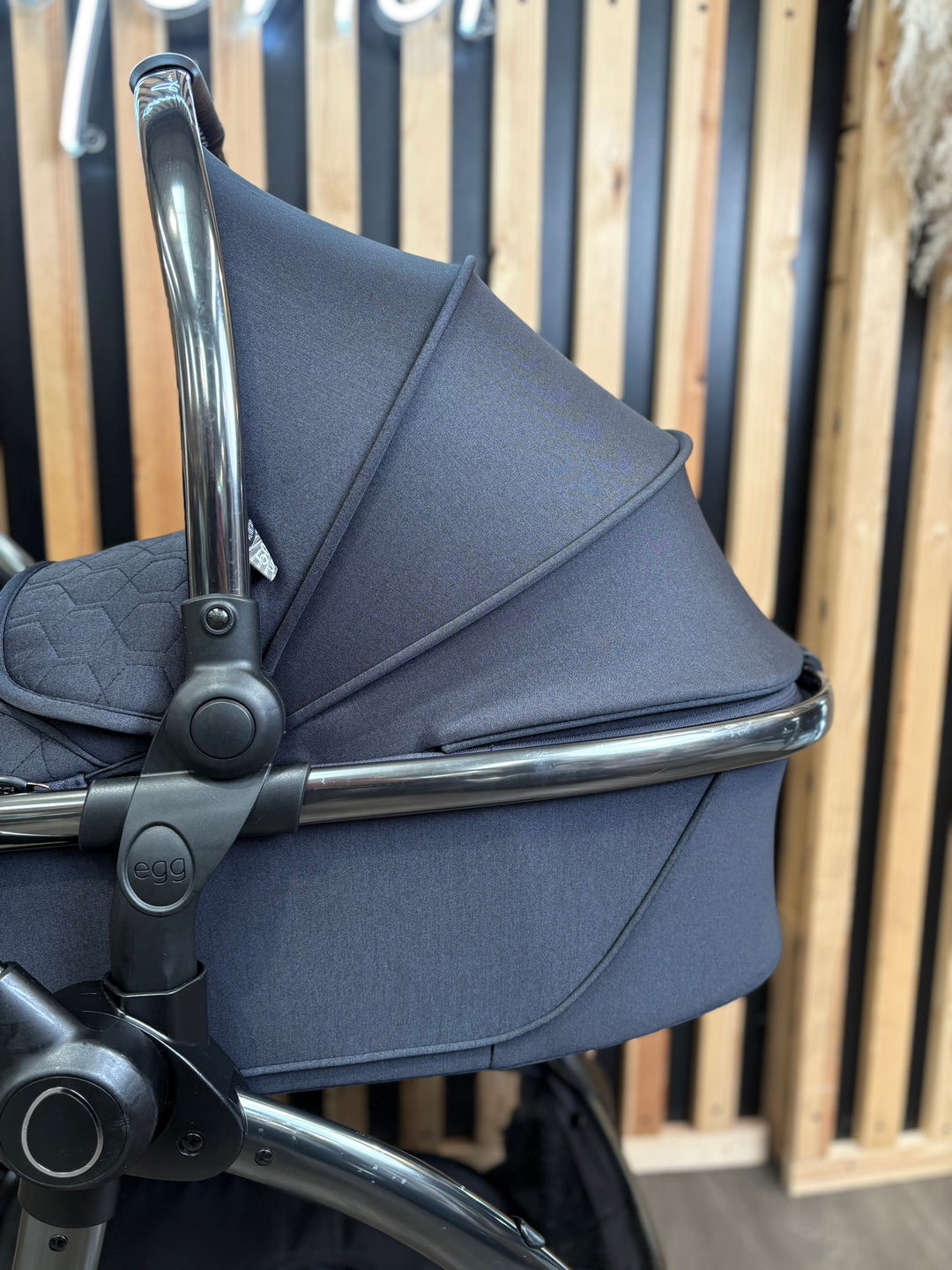PRE LOVED egg2 Travel System - Cobalt