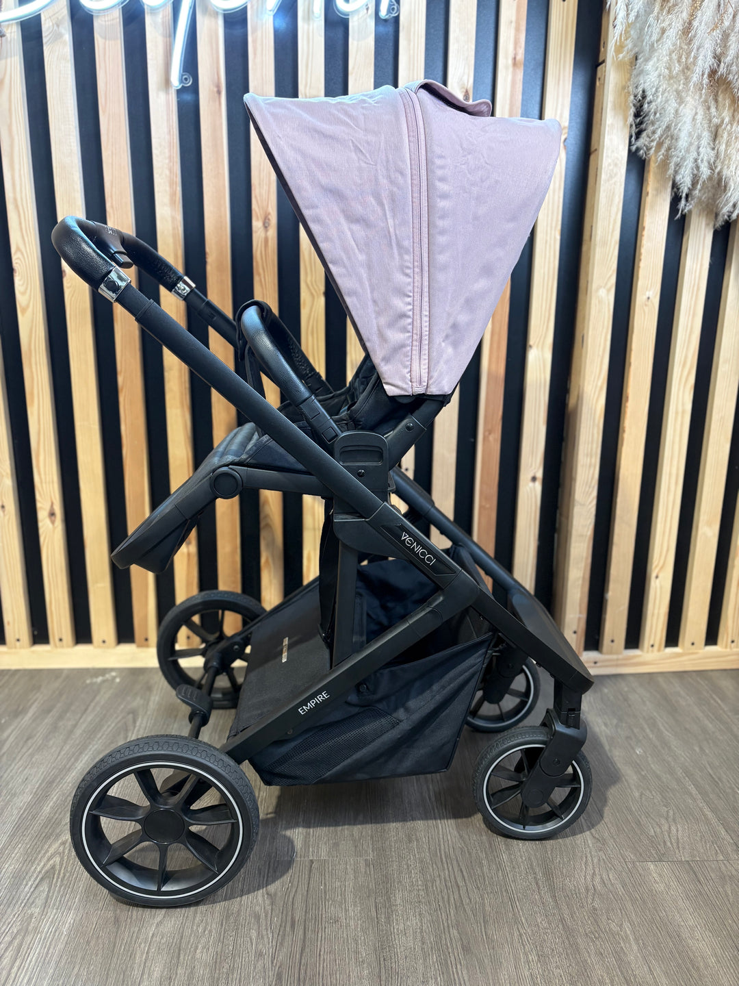EX DISPLAY Venicci Empire Parent & World-Facing Pushchair - Silk Pink