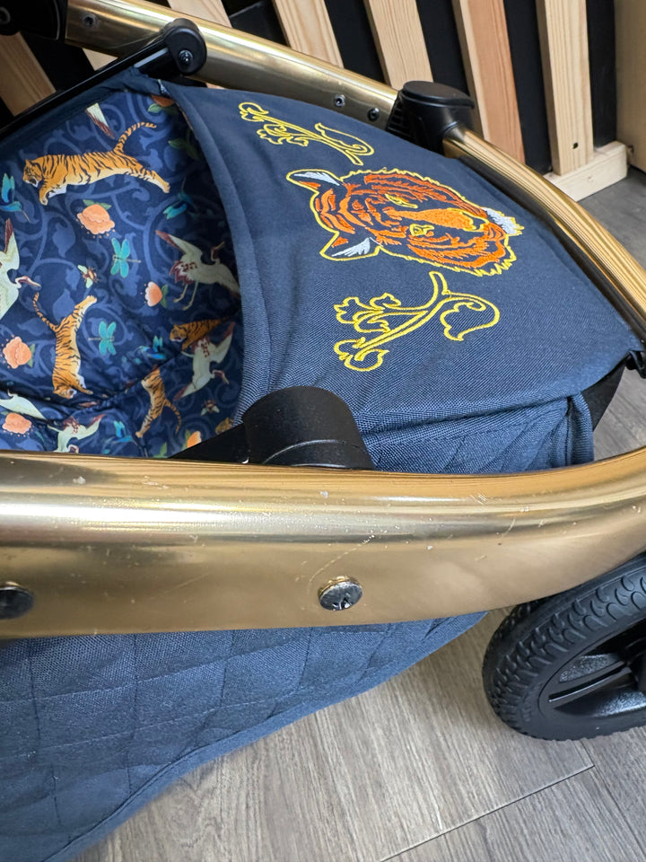 PRE LOVED Cosatto Wow Continental Travel System - On The Prowl