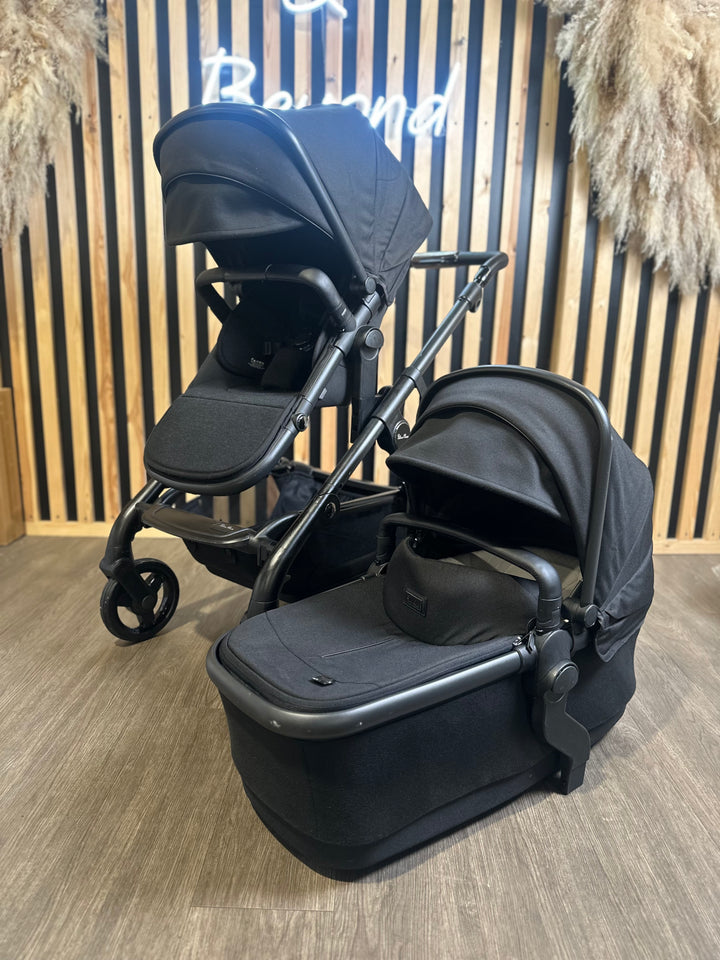 PRE LOVED Silver Cross Wave Pram + Pushchair - Onyx