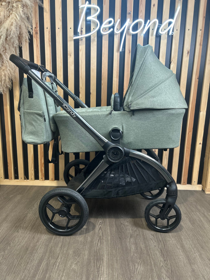 EX DISPLAY iCandy Core Light Moss Travel System Bundle