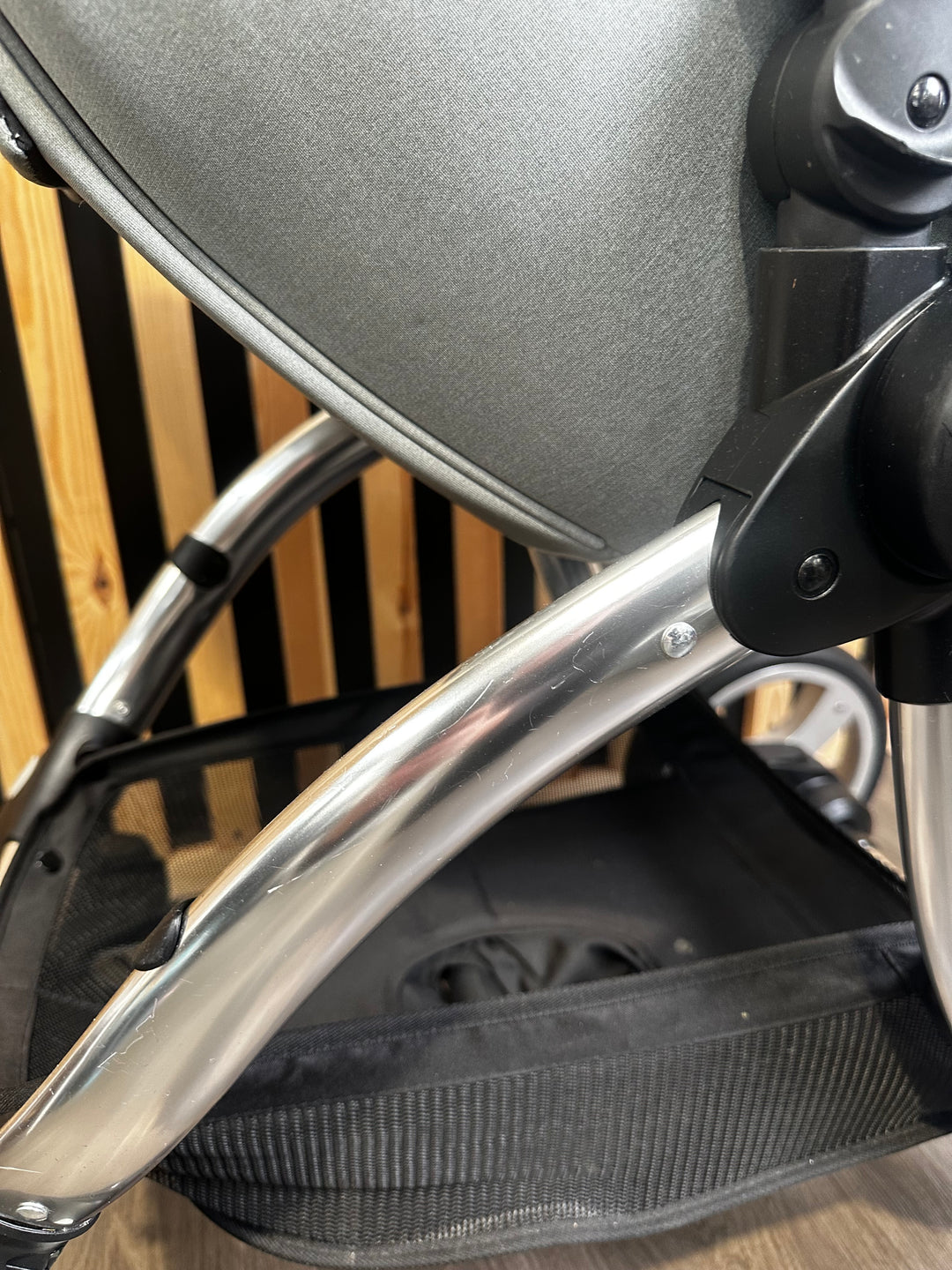 PRE - LOVED egg2 Monument Grey Travel system