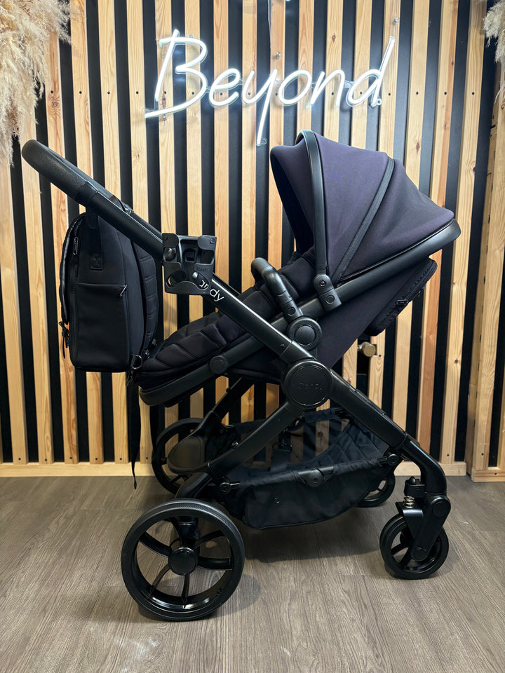 PRE LOVED iCandy Peach 7 Travel System - Jet/Black