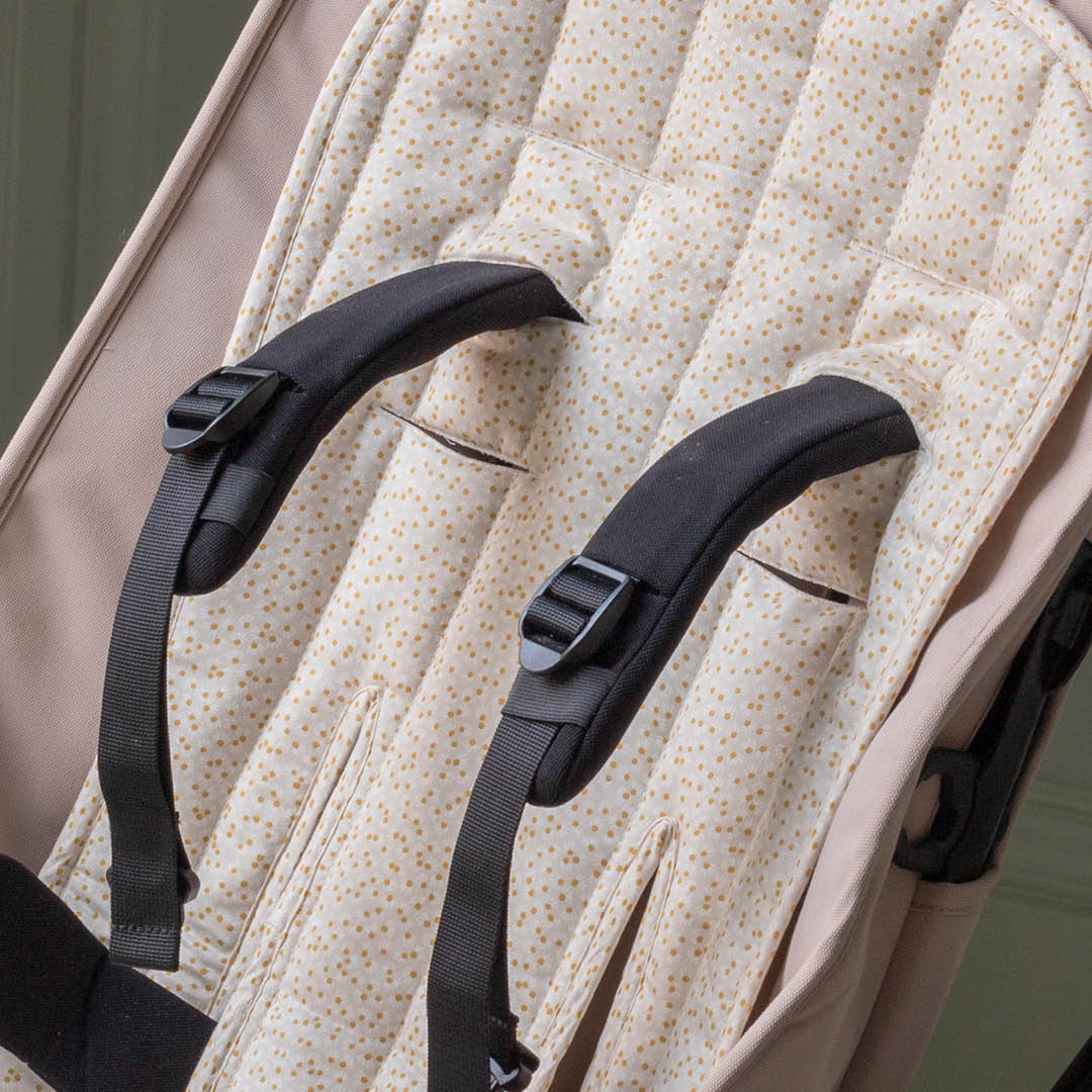 Avery Row Pram Liner - Wild Chamomile/Daisy Meadow