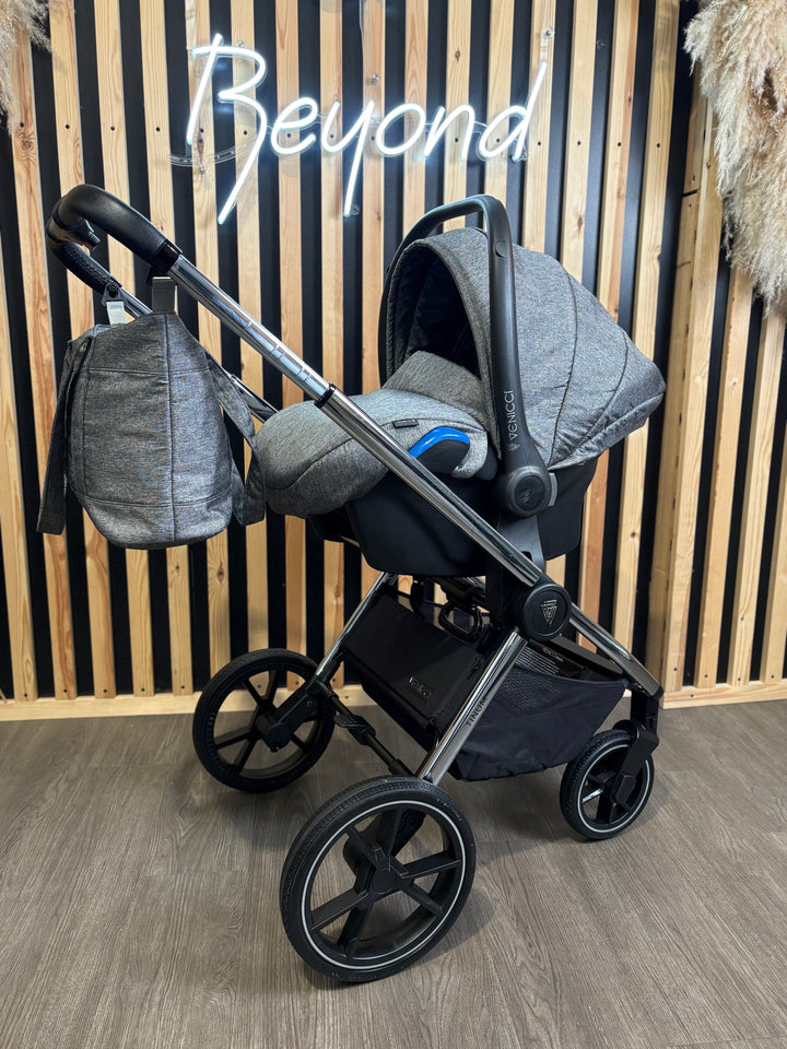 PRE LOVED Venicci Tinum 2.0 Travel System - Rock Graphite
