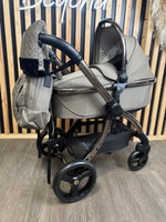 PRE LOVED egg3 Travel System - Mink