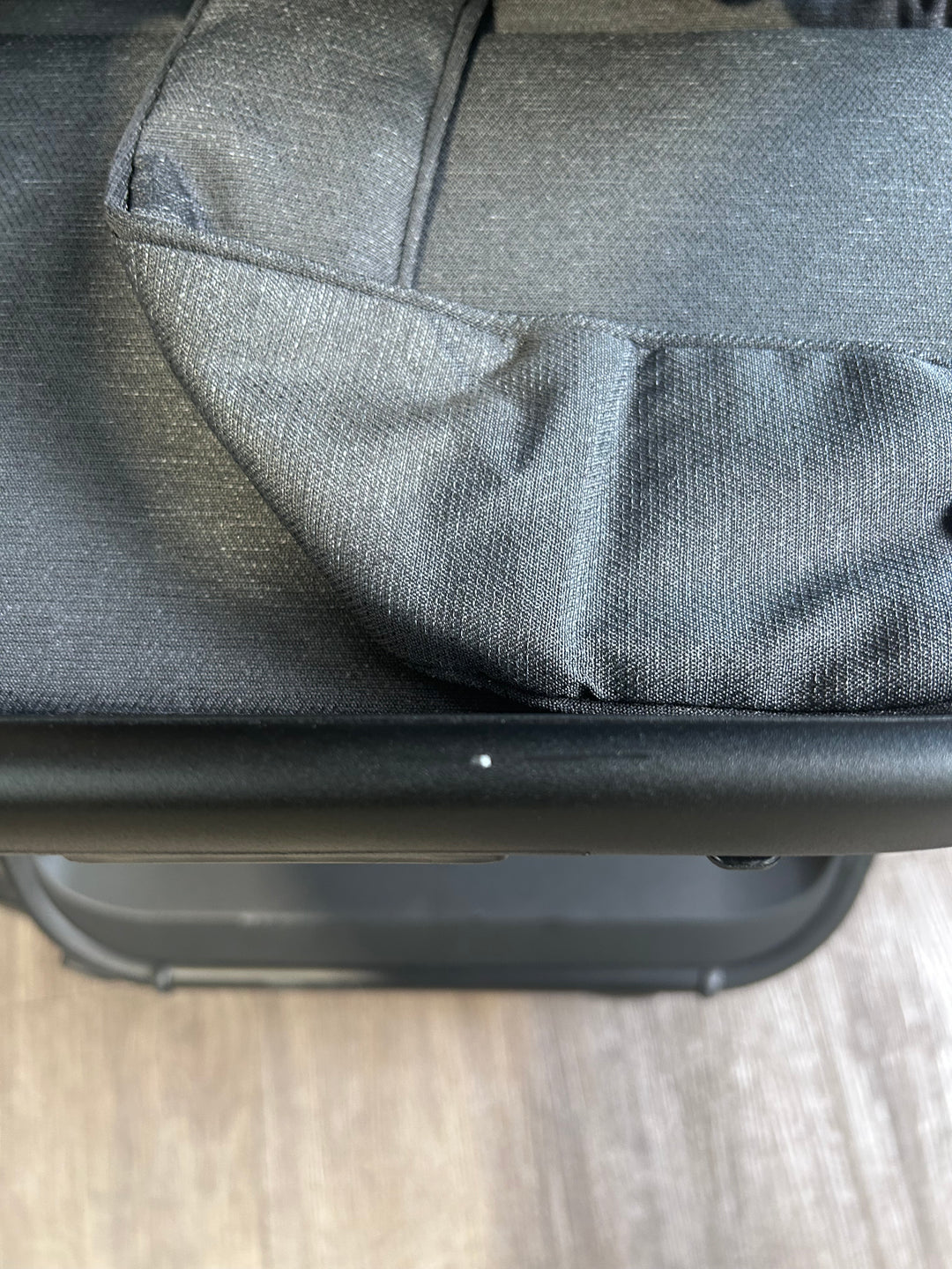 EX DISPLAY Venicci Tinum Edge 2-in-1 Travel System - Charcoal