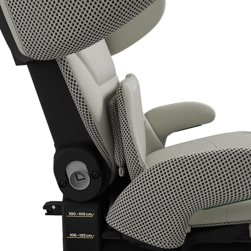 Axkid UP Car Seat - Beachgrass Beige + FREE FOOTREST WORTH £50!