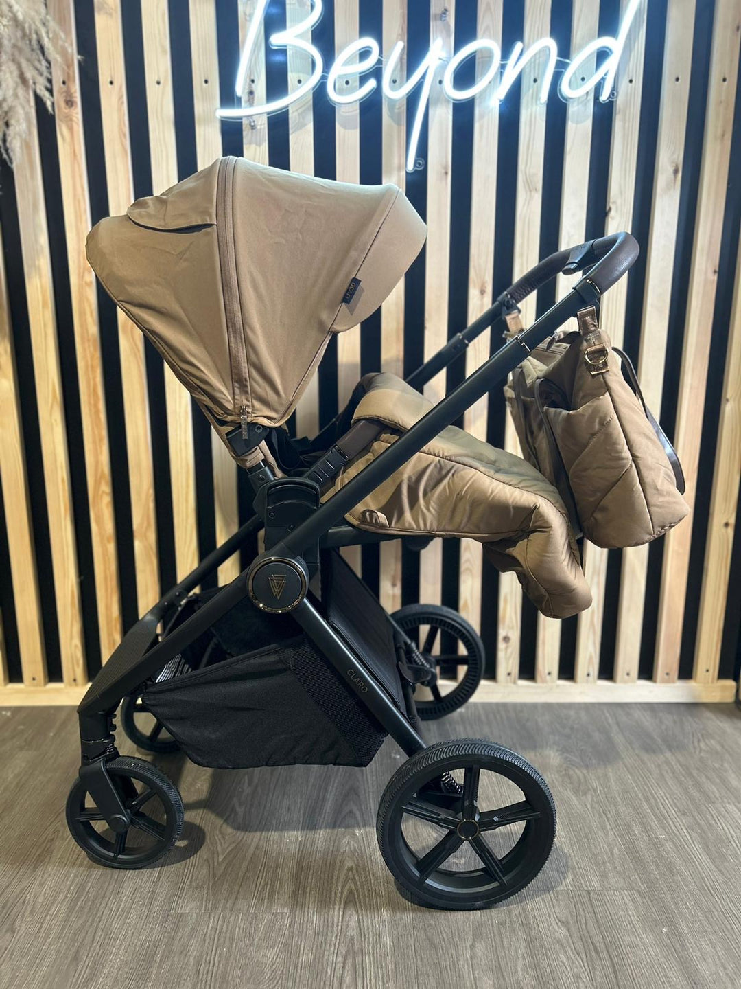 EX DISPLAY Venicci Claro 2in1 Pram & Pushchair - Caramel