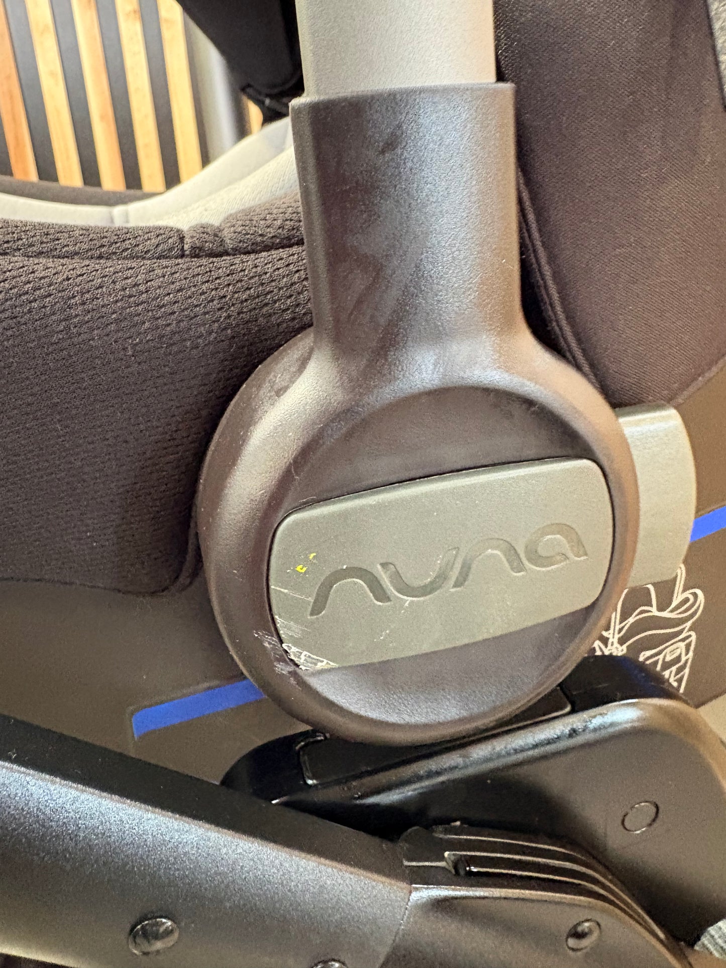 PRE LOVED Nuna Mixx Travel System - Caviar