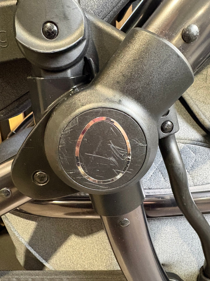 PRE LOVED egg2 Double Travel System - Quartz