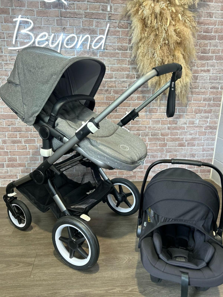 PRE LOVED Bugaboo Fox 3 Travel System - Grey Melange