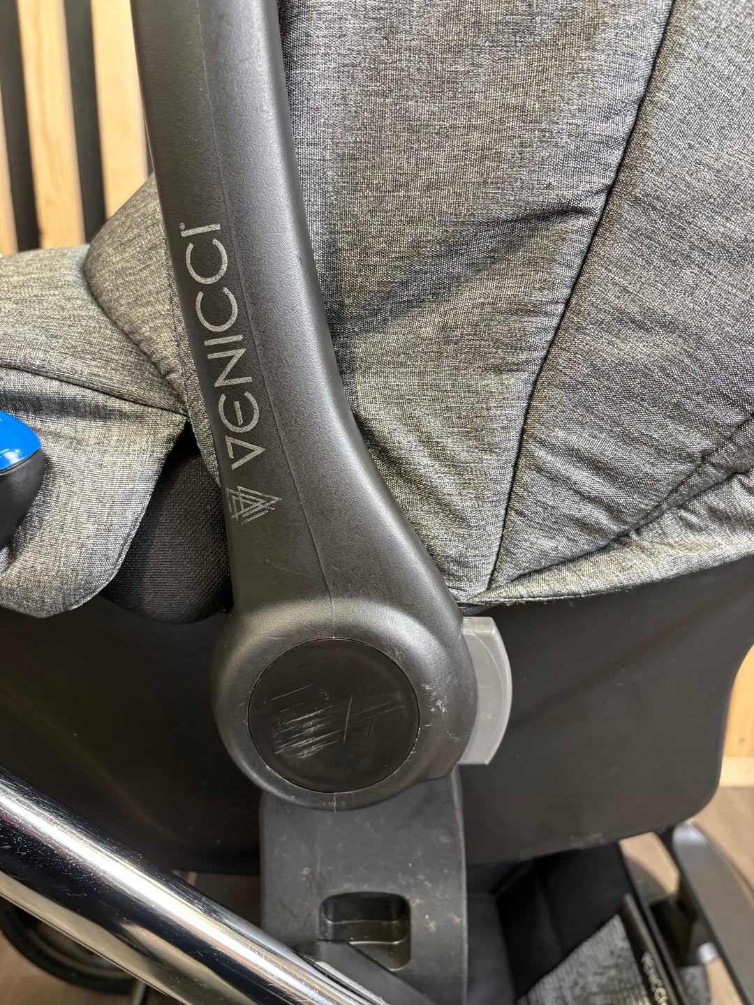 PRE LOVED Venicci Tinum 2.0 Travel System - Rock Graphite