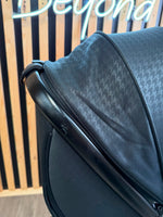 PRE LOVED egg3 Travel System - Houndstooth Black