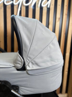 PRE LOVED Mamas & Papas Ocarro 2-in-1 Travel System - Nocturn