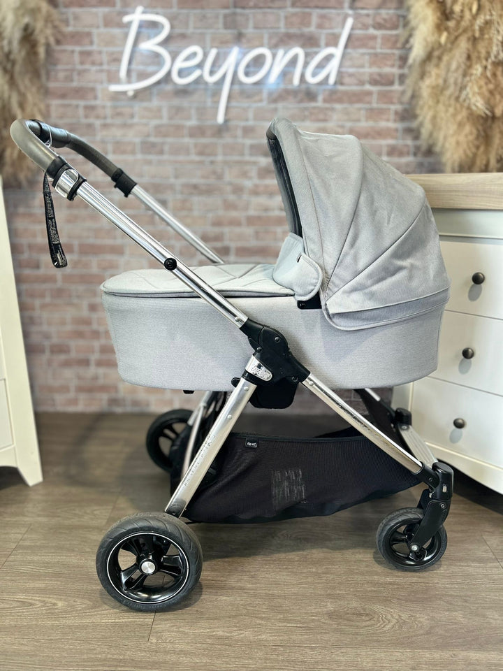 PRE LOVED Mamas & Papas Flip XT3 Travel System - Skyline Grey