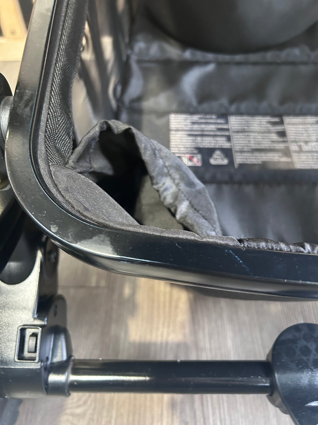 PRE LOVED Cosatto Wow 2 2in1 Travel System - Bureau