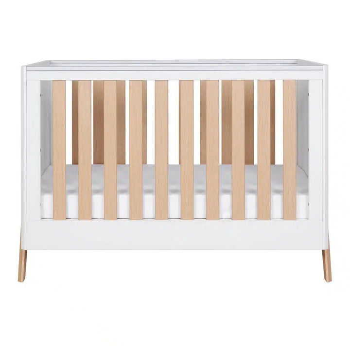 Tutti Bambini Fuori Cot Bed – White/Light Oak