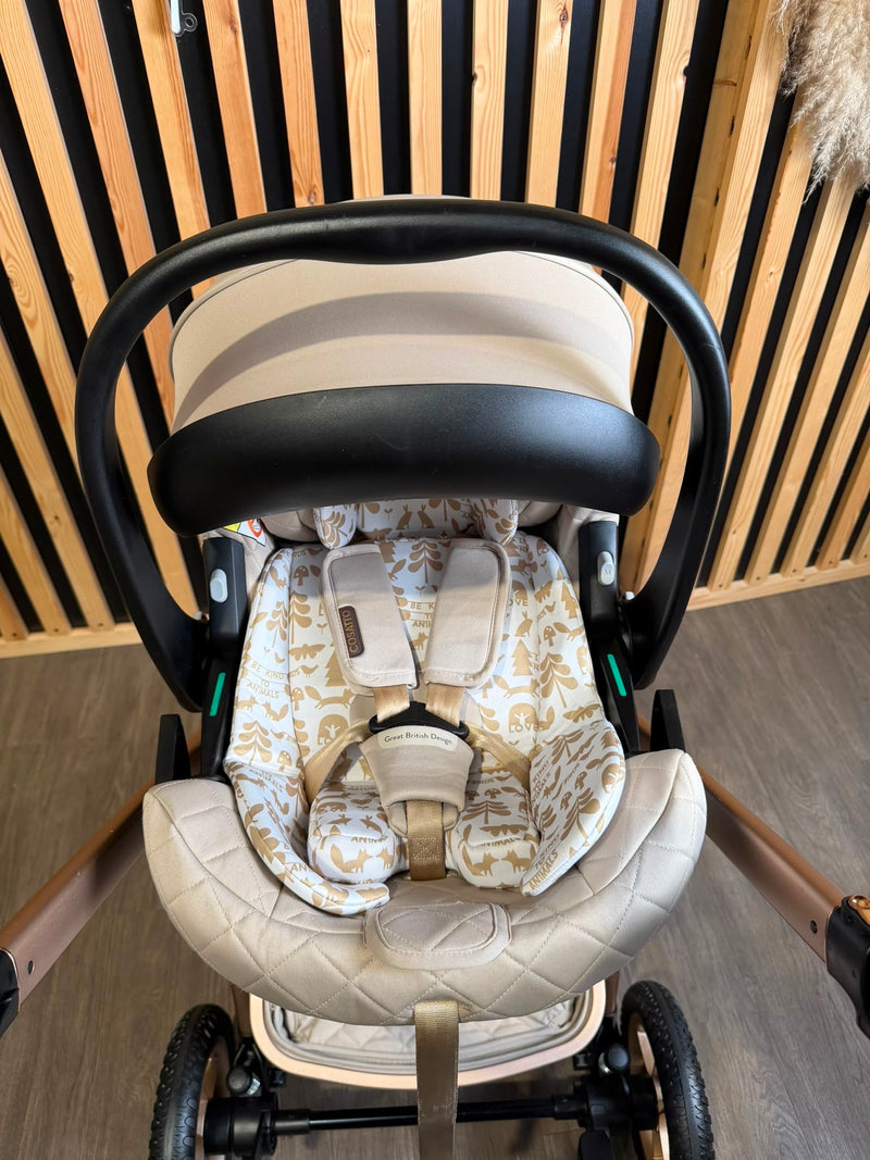 PRE LOVED Cosatto Wow Continental 3-in-1 Travel System - Whisper