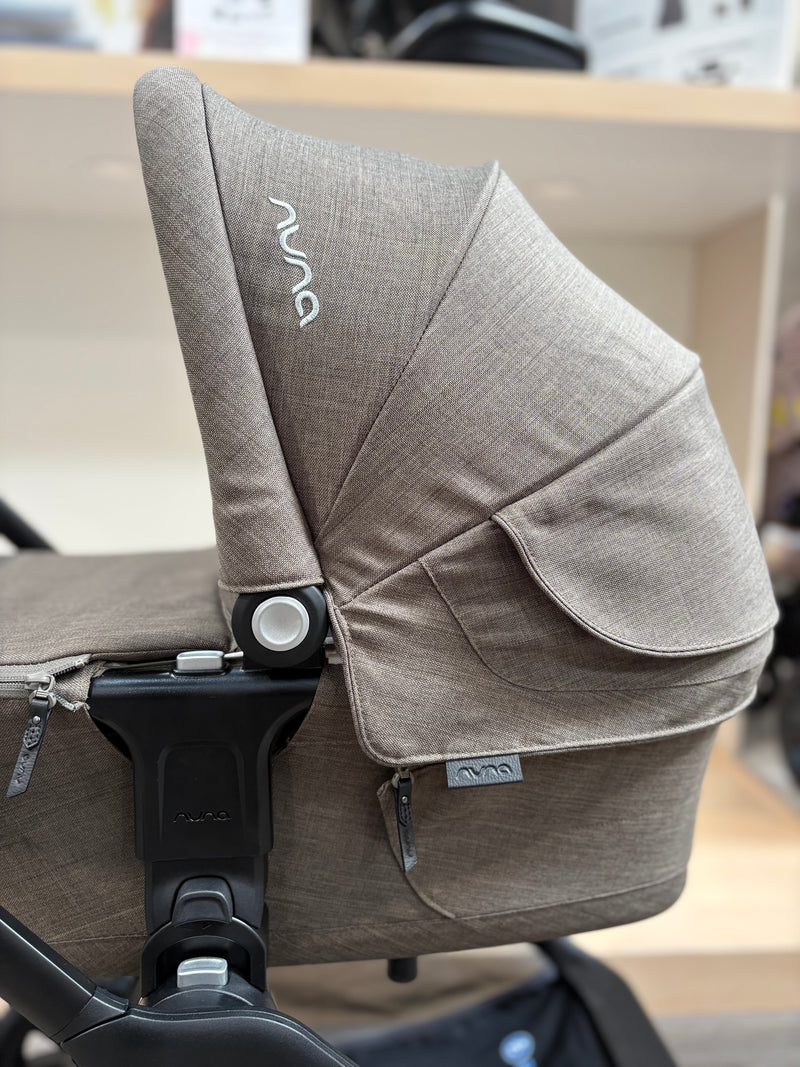 EX DISPLAY Nuna TRIV Pushchair + LYTL Carrycot - Pistachio