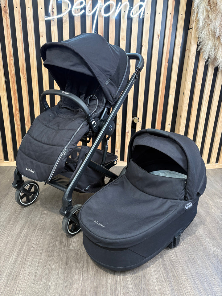 PRE LOVED Cybex Balios 2in1 Travel System - Moon Black
