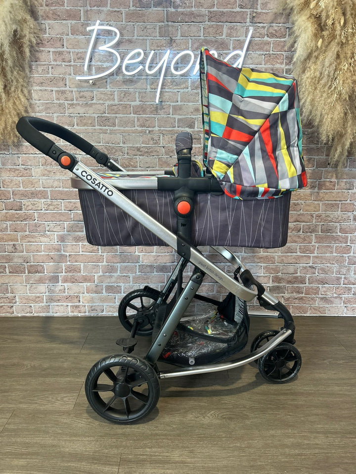 PRE LOVED Cosatto Giggle Travel System