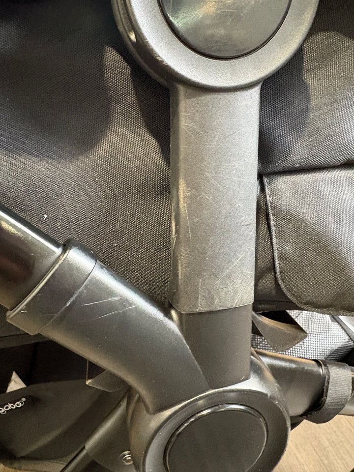 PRE LOVED Bugaboo Donkey5 Twin Bundle - Midnight Black