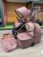EX DISPLAY Cosatto Giggle 4 Special Edition Pram + Accessory Bundle - Bear Hug